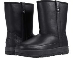 UGG Classic Weather Short